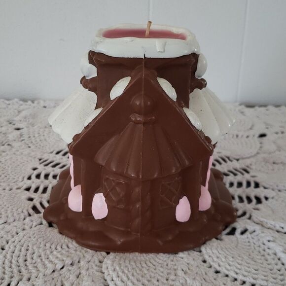 Vintage 1970s Avon Gingerbread House Frankincense & Myrrh Fragranced Candle - Picture 4 of 6